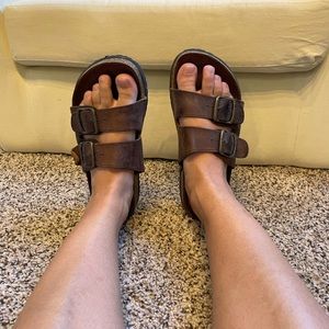 White Mountain leather sandals